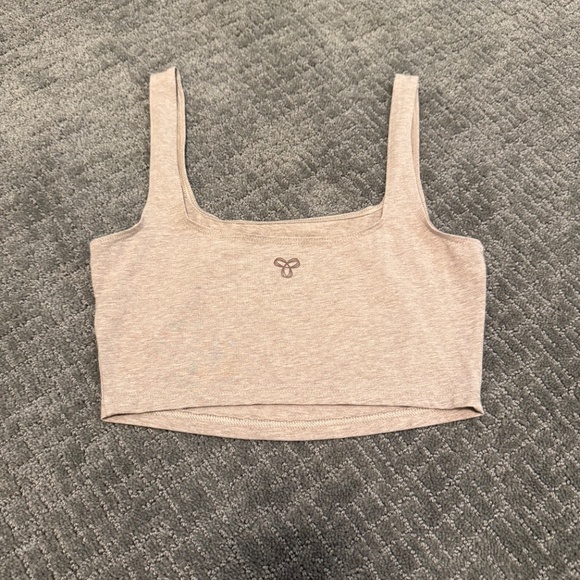 Aritzia TNA Laguna Tank - Picture 16 of 16